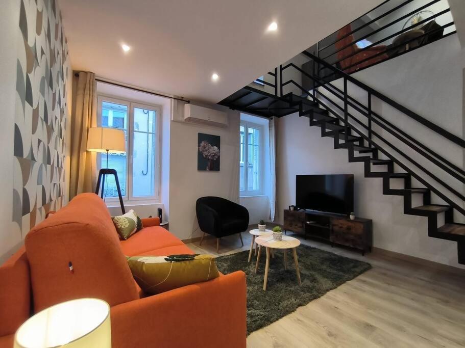 Apartamento T2 -55M2- Elegant Et Chaleureux Montbrison Exterior foto